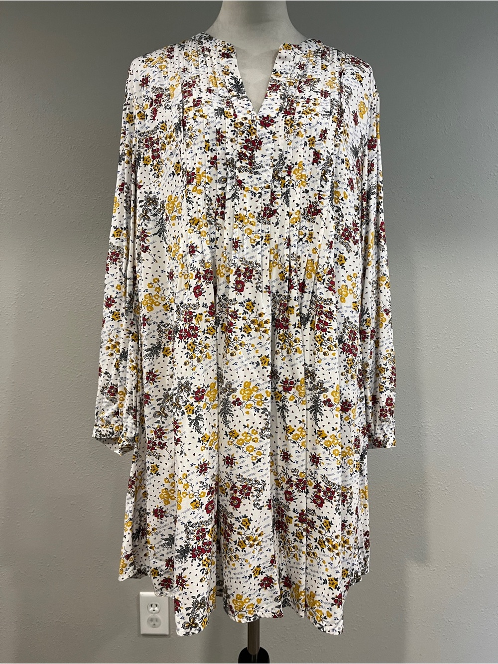 Old Navy White Floral‎ Long-Sleeve Tunic Dress size large